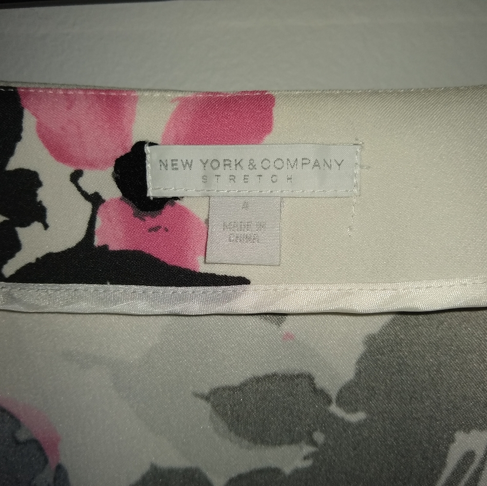 New York Co. Stretch Pencil Skirt floral print sz4 - Picture 4 of 7